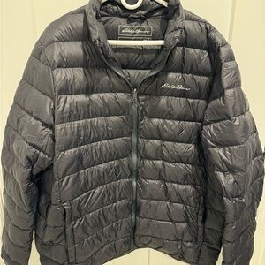 Eddie Bauer Men’s lightweight puffer size Extra Large